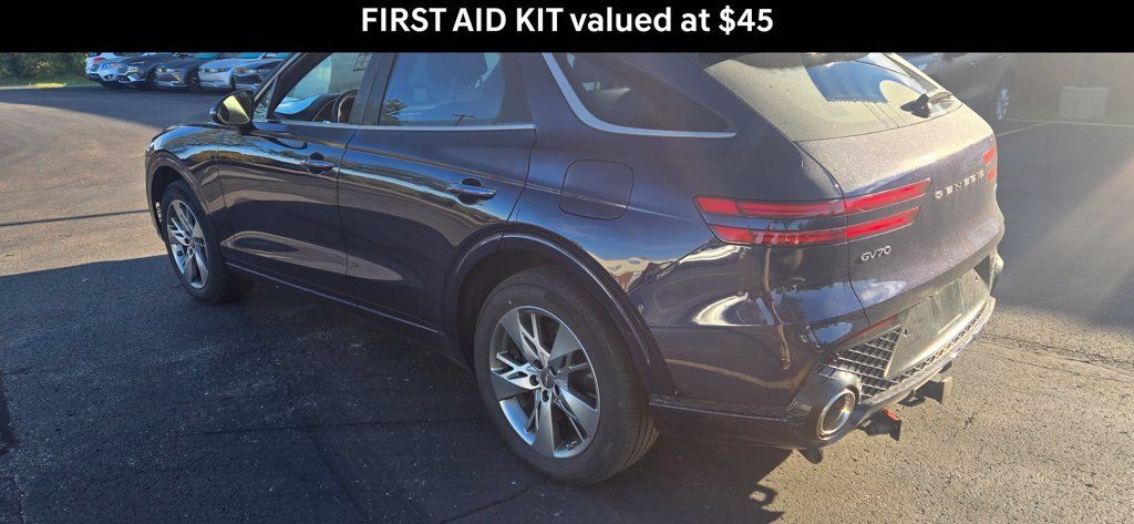 Used 2024 Genesis GV70 3.5T Sport AWD/4WD image 11