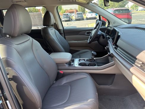 New 2026 Kia Carnival EX image 15