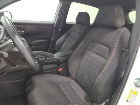 Used 2025 Honda HR-V Sport image 17