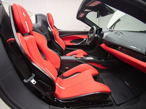 Used 2025 Ferrari 296 GTS RWD image 21