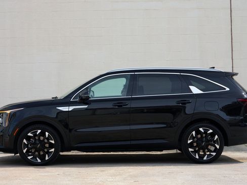 Used 2024 Kia Sorento SX image 8