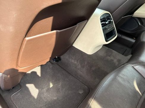 Used 2014 Maserati Quattroporte S Q4 AWD/4WD image 34