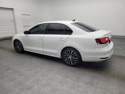Used 2016 Volkswagen Jetta Sport image 3