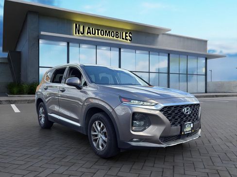 Used 2019 Hyundai Santa Fe SEL image 1