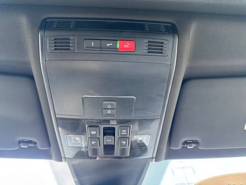 Certified 2022 Volkswagen Tiguan SE R-Line FWD image 23