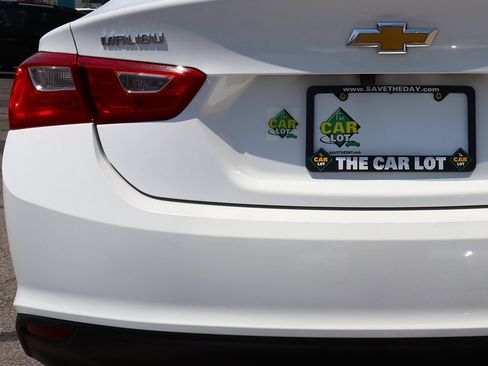 Used 2023 Chevrolet Malibu LT FWD image 19