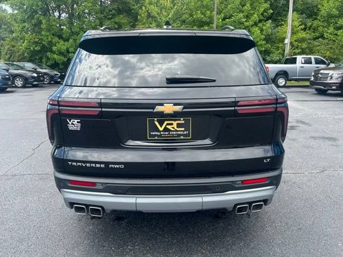 Used 2024 Chevrolet Traverse LT AWD/4WD image 7