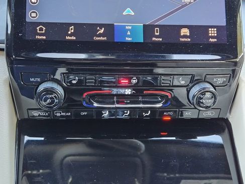 Certified 2023 Jeep Grand Cherokee L Limited image 20