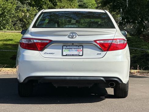 Used 2016 Toyota Camry SE FWD image 7