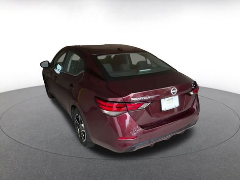 Used 2025 Nissan Sentra SV image 11