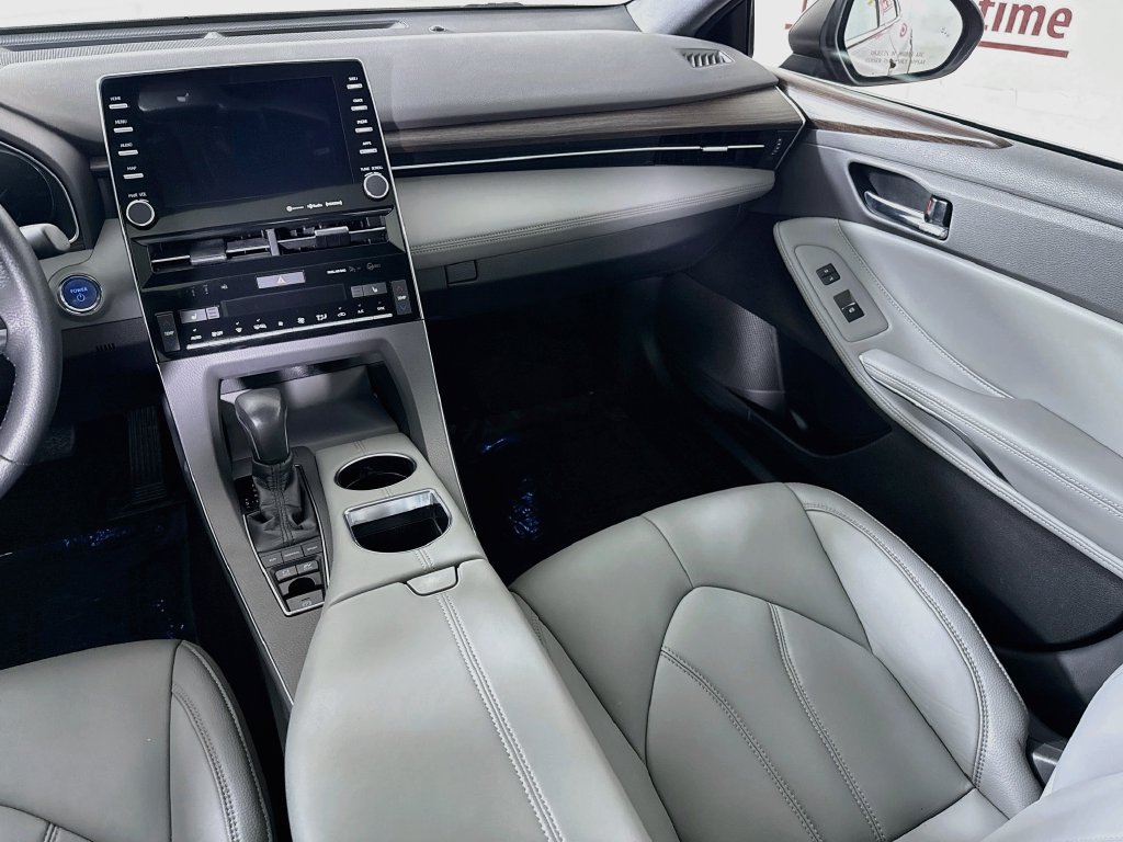 Certified 2021 Toyota Avalon XLE w/ Moonroof Package FWD image 26