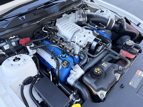 Used 2011 Ford Mustang Shelby GT500 w/ Electronics Pkg RWD image 29