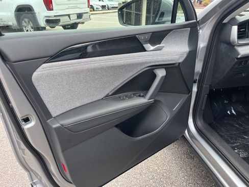 New 2025 Volkswagen Tiguan S image 5