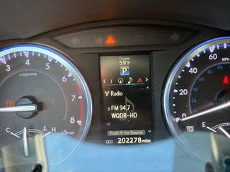 Used 2015 Toyota Highlander XLE video 2