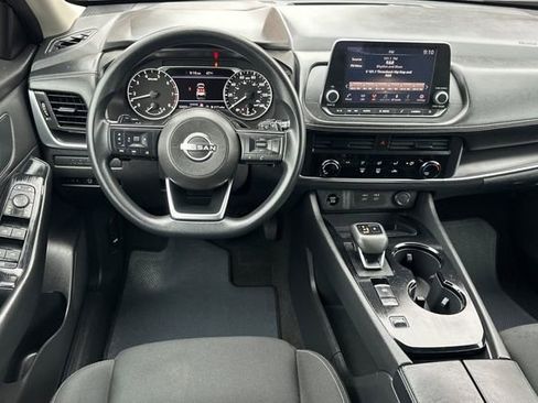 Used 2024 Nissan Rogue S image 16