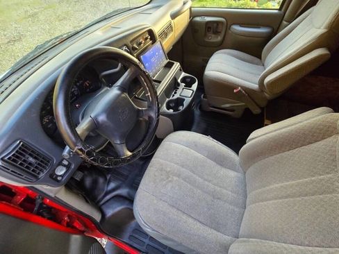 Used 2000 Chevrolet Express 3500 G3500 3dr Cargo Van w/ Convenience Pkg image 10