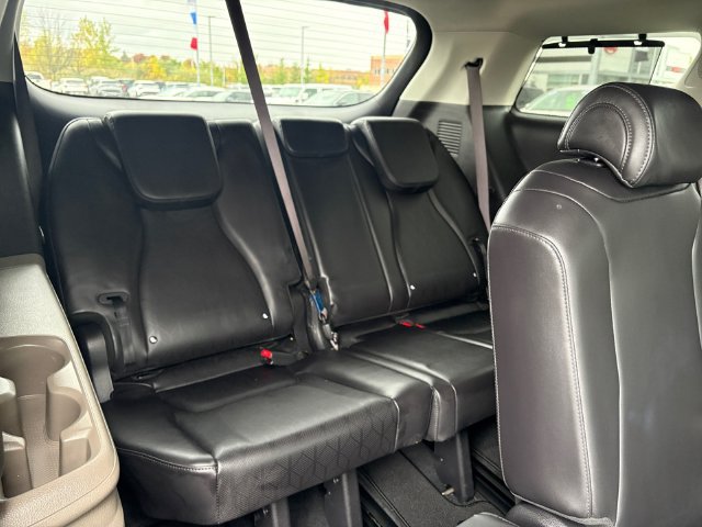 Certified 2025 Kia Carnival EX FWD image 16