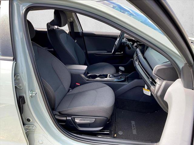 Used 2025 Kia K4 FWD image 7