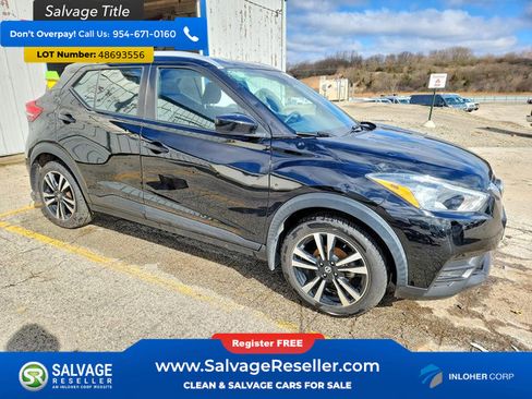 Used 2020 Nissan Kicks SV FWD image 5