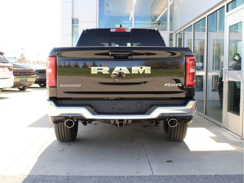 New 2026 RAM 1500 Laramie AWD/4WD image 7