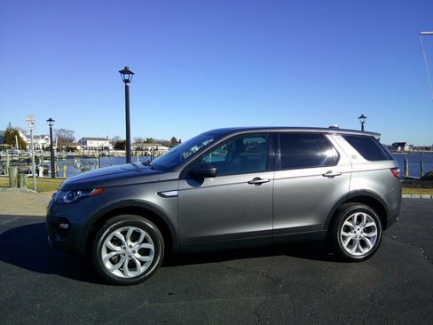 Used 2018 Land Rover Discovery Sport HSE image 4