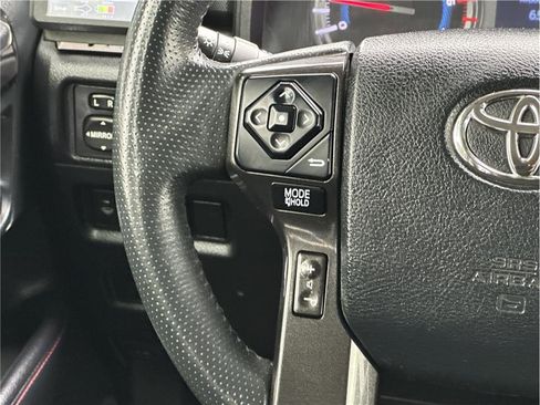 Used 2018 Toyota 4Runner TRD Off-Road image 22
