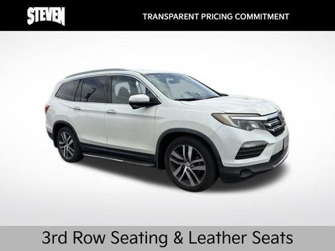 Used 2018 Honda Pilot Touring image 1