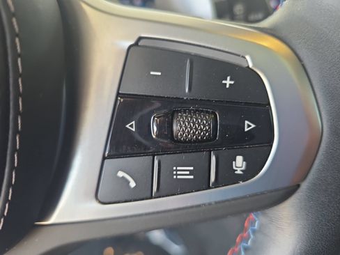 Used 2024 BMW X7 M60i AWD/4WD image 18