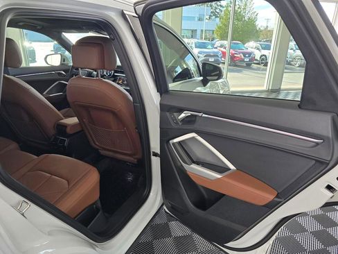 Used 2024 Audi Q3 2.0T Premium Plus image 39