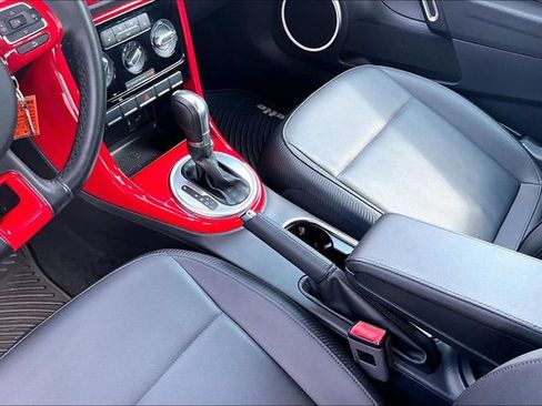 Used 2019 Volkswagen Beetle 2.0T S FWD image 15
