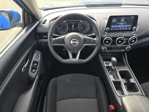 Used 2024 Nissan Sentra SV FWD image 18