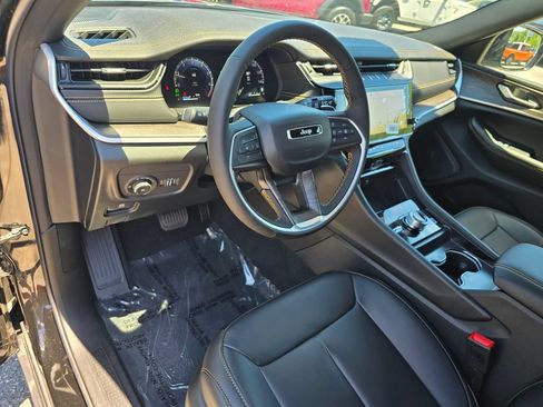 New 2026 Jeep Grand Cherokee L Limited AWD/4WD image 23