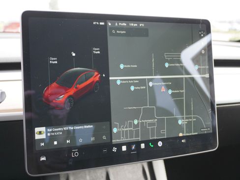 Used 2021 Tesla Model Y Long Range image 26