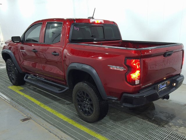 Used 2025 Chevrolet Colorado Trail Boss AWD/4WD image 2