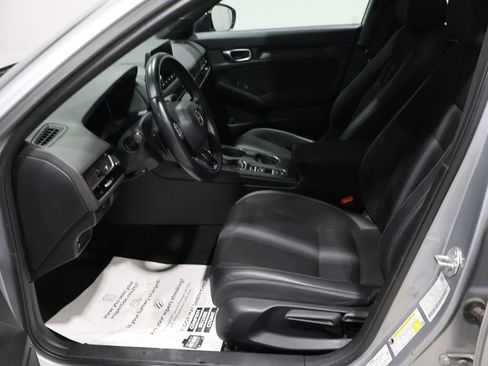 Used 2023 Honda Civic Sport image 10
