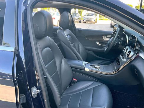 Used 2019 Mercedes-Benz C 300 Sedan image 8