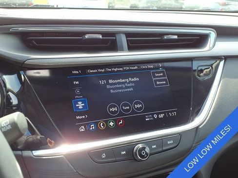 Used 2023 Buick Encore GX Essence w/ Experience Buick Package FWD image 10