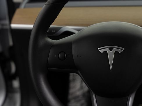Used 2020 Tesla Model 3 Standard Range Plus RWD image 29