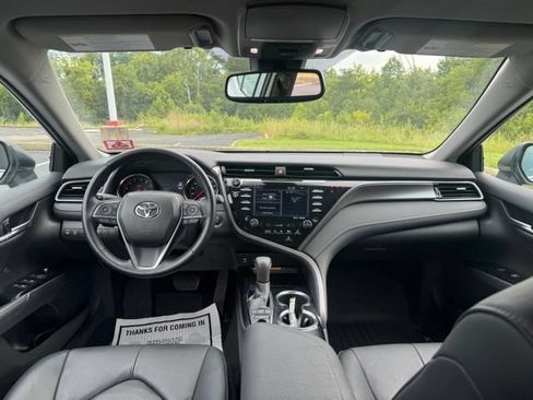Used 2019 Toyota Camry XSE FWD image 17