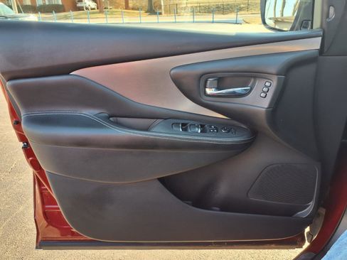 Used 2020 Nissan Murano SL image 16