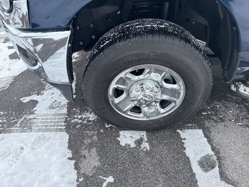 Used 2024 RAM 2500 Big Horn w/ Bed Utility Group image 10