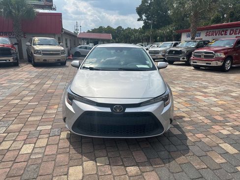 Used 2020 Toyota Corolla LE image 1