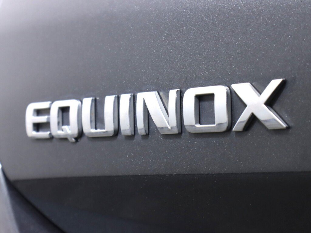 Used 2020 Chevrolet Equinox LS w/ LPO, Cargo Package AWD/4WD image 33