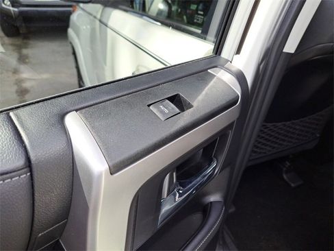 Used 2023 Toyota 4Runner Limited image 10