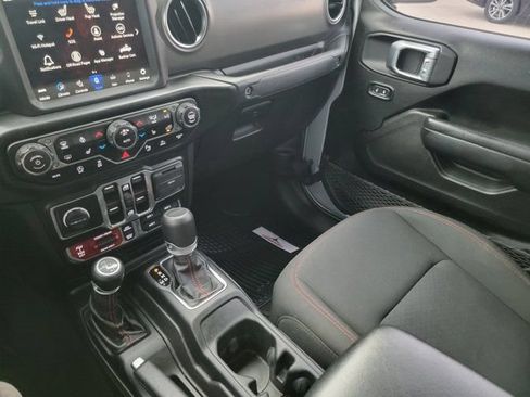Used 2022 Jeep Gladiator Rubicon w/ LED Lighting Group AWD/4WD image 26