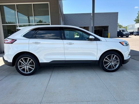 Certified 2024 Ford Edge Titanium w/ Equipment Group 301A AWD/4WD image 9