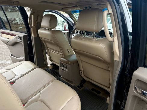 Used 2009 Nissan Pathfinder LE w/ Navigation Pkg image 22