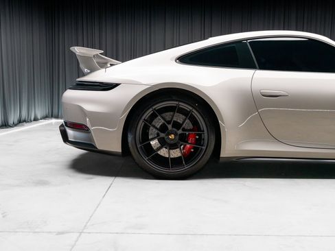 Used 2026 Porsche 911 Carrera GTS image 30