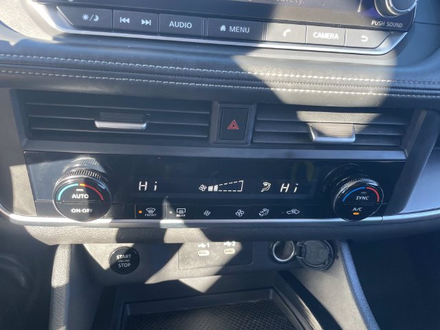 Used 2025 Nissan Rogue SV AWD/4WD image 30