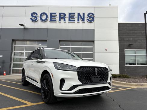 Used 2025 Lincoln Aviator Reserve w/ Equipment Group 201A image 1